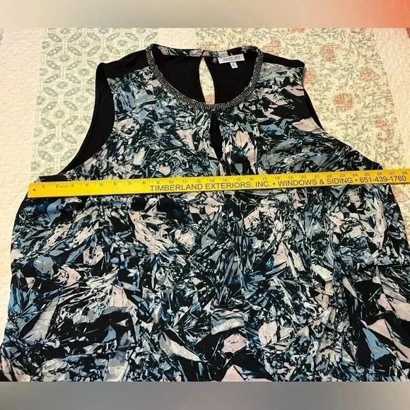 Jennifer Lopez Women’s Size 3X Tank Top with jeweled collar and asymmetrical hem - Picture 6 of 9
